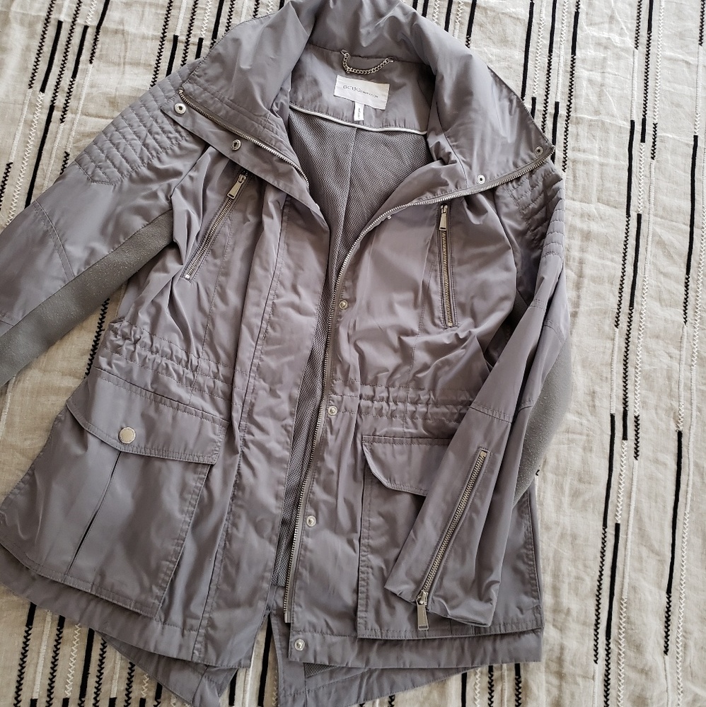 Lightweight coat